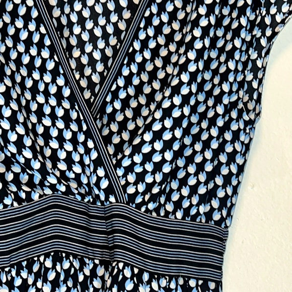 Max Studio Print MIDI Dress with All Over Tulip Pattern Women Size Small POCKETS - Picture 4 of 12